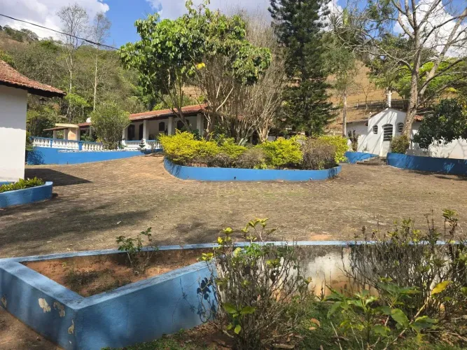 Sitio em Itapeva  MG  6 alqueires e meio  157 mil metros  quadrados