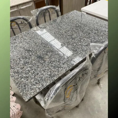 Mesa com 4 cadeiras granito - entrego hoje