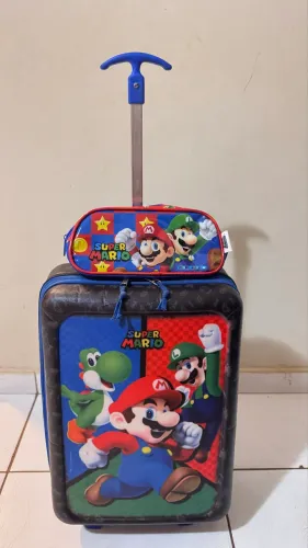 Mochila de Rodinha + Estojo