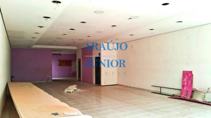 Locação Salão Comercial Premium no Centro de Americana-SP: 1 Sala, 2 Banheiros, 5 provador