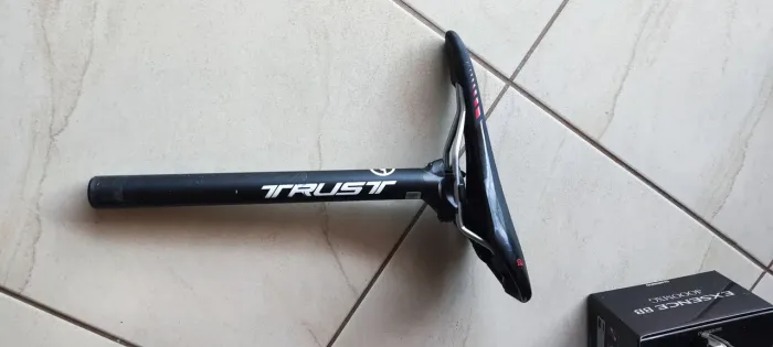 Selim Groove + Canote Trust 31.6mm - Muito Conservado