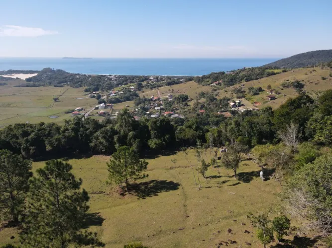 Terreno com 20.996,00m² na Praia da Gamboa em Paulo Lopes SC