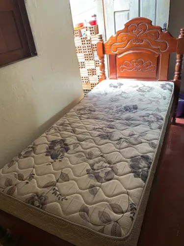 Cama solteiro com colchão