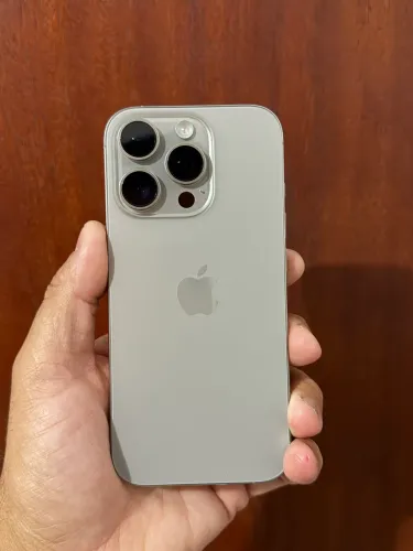 iPhone 16 pro 128gb pouco tempo de uso/ preço pra ir embor 