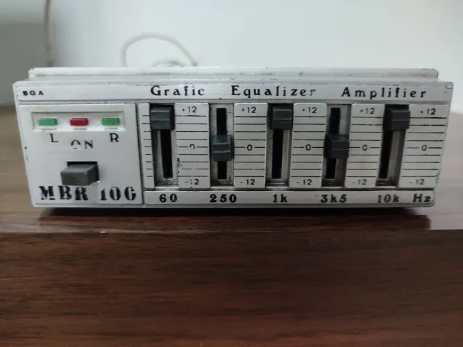 Equalizador SGA MBR 100 - Carro Antigo - Fusca Opala Chevette Gol Passat Brasília