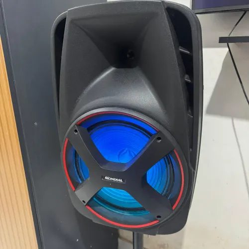 CAIXA DE SOM COM LED MONDIAL+ TRIPÉ