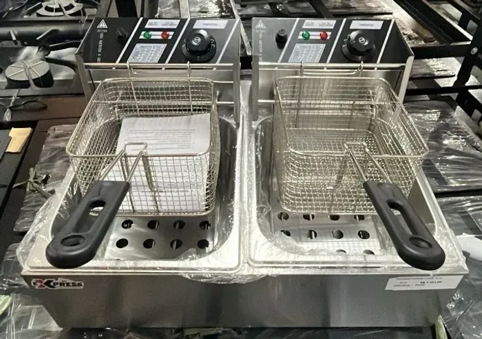 Fritadeira Elétrica 2 Cubas (Anselmo)