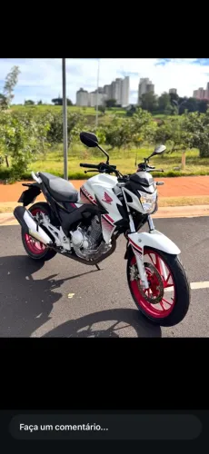 Cb Twister 2022 único dono moto zerada quase 17 mil km