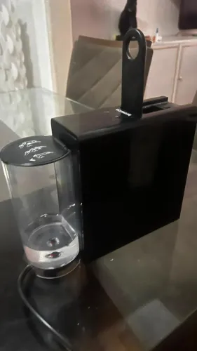 Cafeteira Nespresso Essenza Mini C30 - 220V