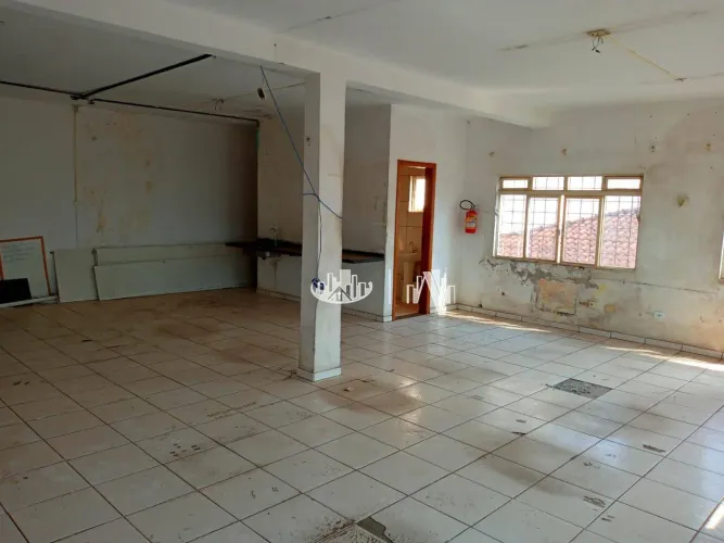 Barracão para alugar, 339 m² por R$ 12.000,00/mês - Vila Brasil - Londrina/PR
