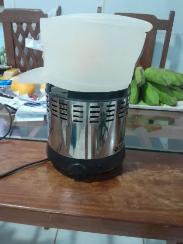 Vende-se extrator de suco