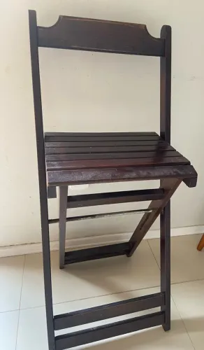 CADEIRA ALTA DE MADEIRA