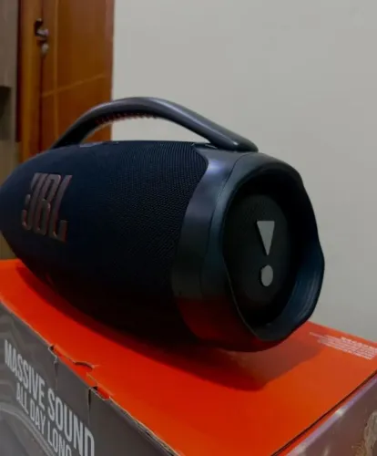 Jbl bombox3 seminova 4 meses de uso
