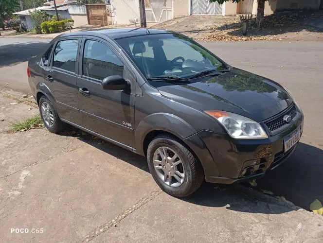 Ford Fiesta Sed. 1.6 8V Flex 4P 2009