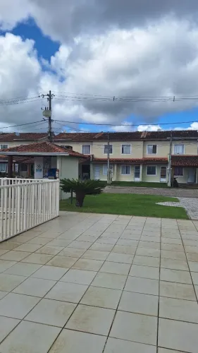 Casa duplex, 2 quartos, sala , cozinha, piscina , bairro Vila Verde.