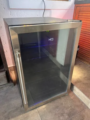 Frigobar HQ com led e porta de vidro
