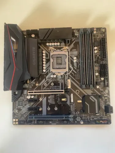 i5 9600k + z390m Gaming