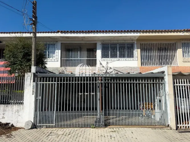 SOBRADO NO CAPÃO DA IMBUIA