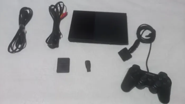 Playstation 2 com jogos(Leia o anuncio)