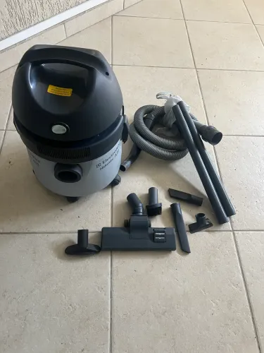 Aspirador de pó Electrolux Hidro Vac A10