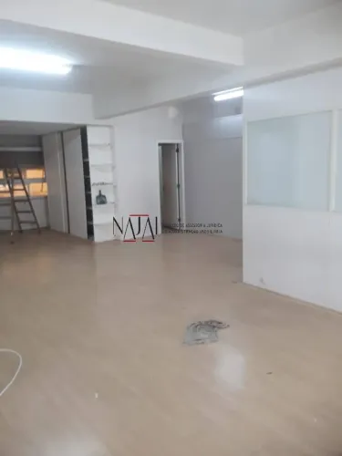 Alugo Sala comercial - 70m² - Próximo a Marinha, Igreja da Candelária.