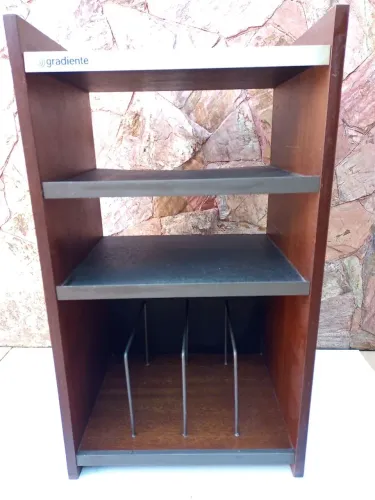 Rack Gradiente em ótimo estado.