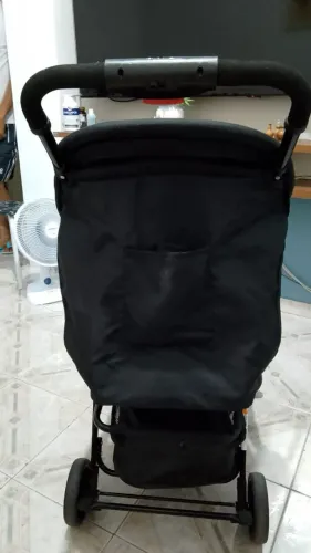 Vendo carrinho de bebê