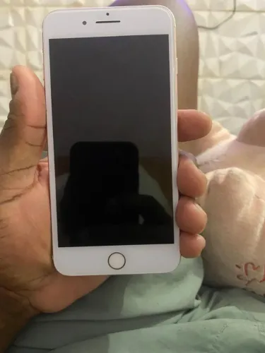 Vende-se um iPhone 7 plus 128 gigas