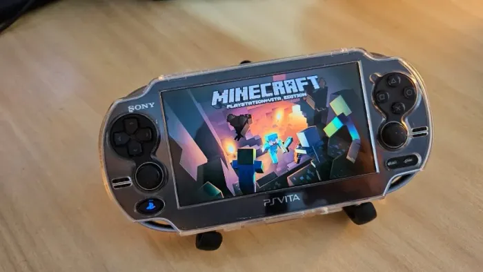 PS Vita Desbloqueado + Cartão 128GB cheio de Jogos + Caixa = Excelente Estado