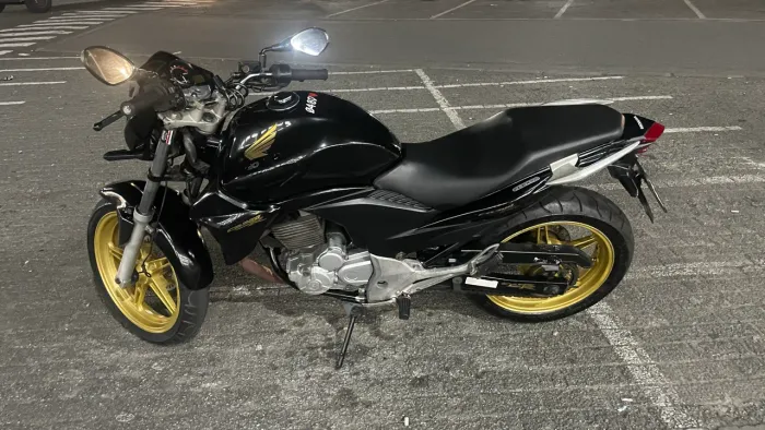 Vende-se CB 300r