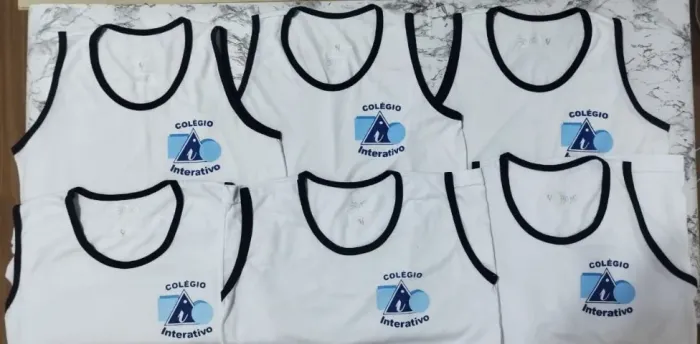 Desapego de Camiseta e Regata Uniforme Colégio Interativo de Santos