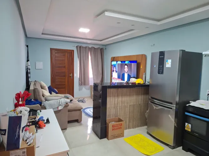 VENDO LINDA CASA, IDEAL PARA CASAL - NO BAIRRO DA MATINHA.