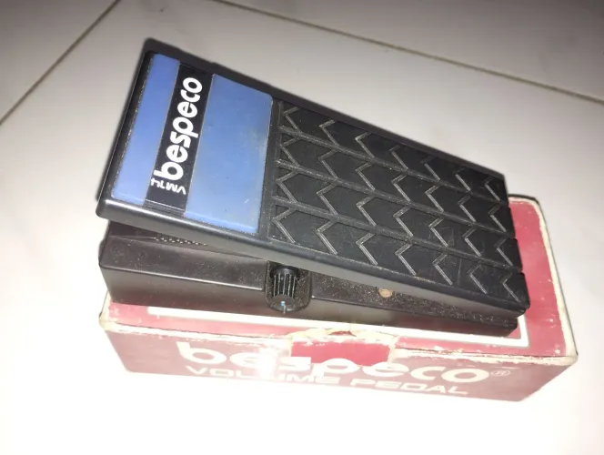 Pedal de volume Bespeco