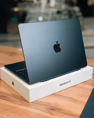 MacBook Air 13 Pol. Chip M5 - 512GB/16GB MIDNIGHT Seminovo Garantia Apple Loja Física 