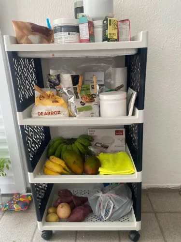 Fruteira de plástico 4 andares c/ rodinhas (aquis. 2023)