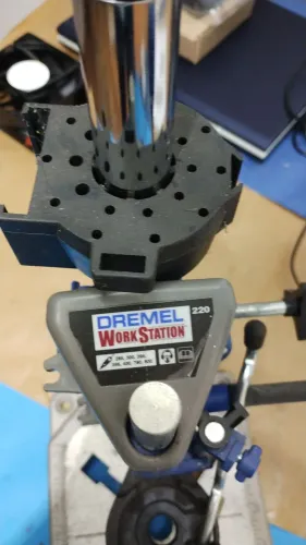 Estação de trabalho dremel 220