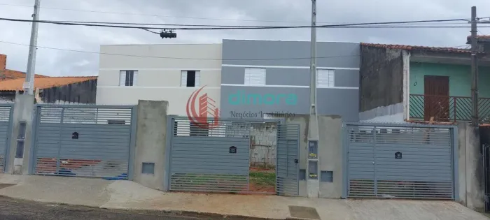 Sobrado para Venda em Mogi das Cruzes, Parque Olimpico, 2 dormitórios, 2 banheiros, 2 vaga