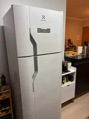 Geladeira duplex Electrolux 310L frost free