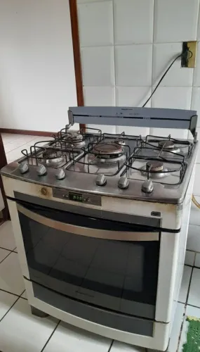 Fogão com forno da Brastemp