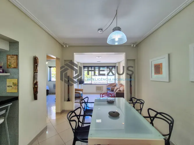 Apartamento a 2 quadras da Praia das Pitangueiras, Guarujá