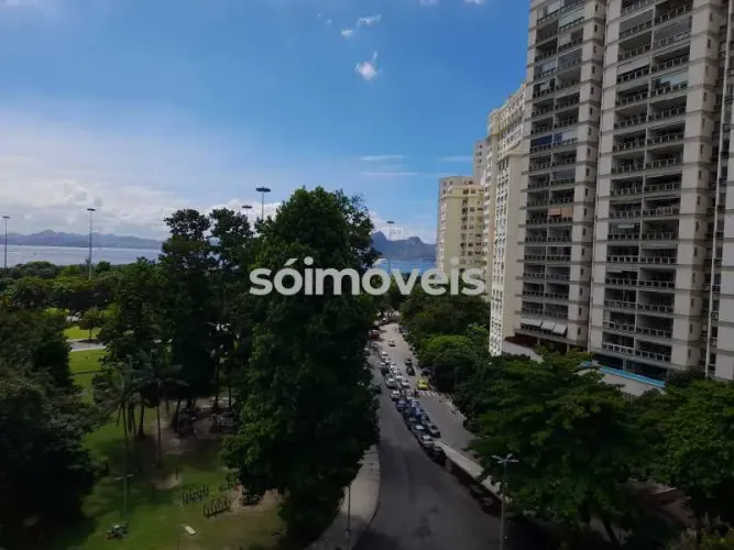 Kitnet/Conjugado : / Residencial / Flamengo