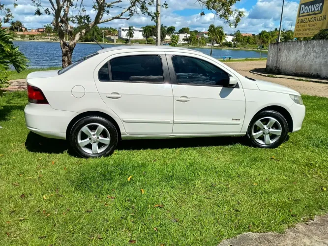 Volkswagen Voyage Trend 1.6 MI Total Flex 8V 4P 2013