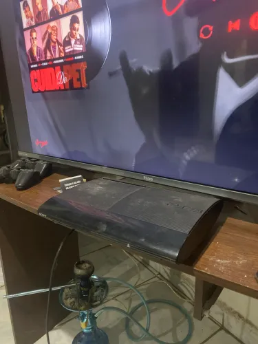 PS3 com 3 controle tudo completo uns 6 jogos pra vender rapidinho 340$