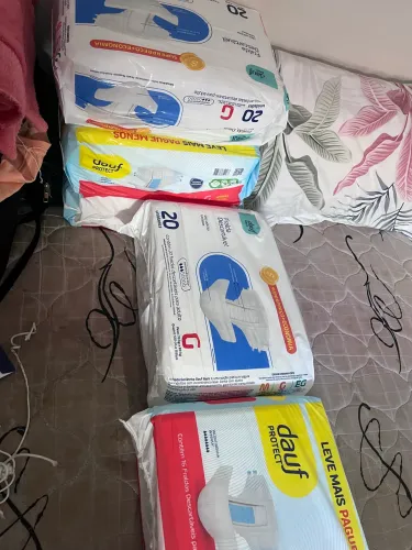 Fralda geriátrica descartável