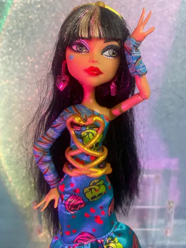 Monster High Cleo de Nile Howliday Love Edition