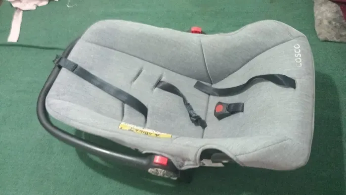 Vendo carrinho bebe conforto por 100