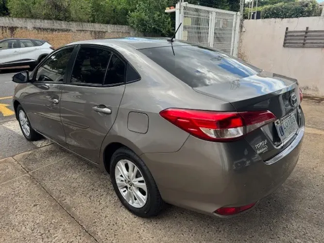 Toyota Yaris XL Sedan 1.5 Flex 16V 4P Aut. 2019