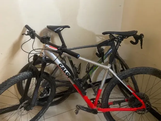 Caloi Elite tam 19 - 2024 Rockshox - deore - nota fiscal