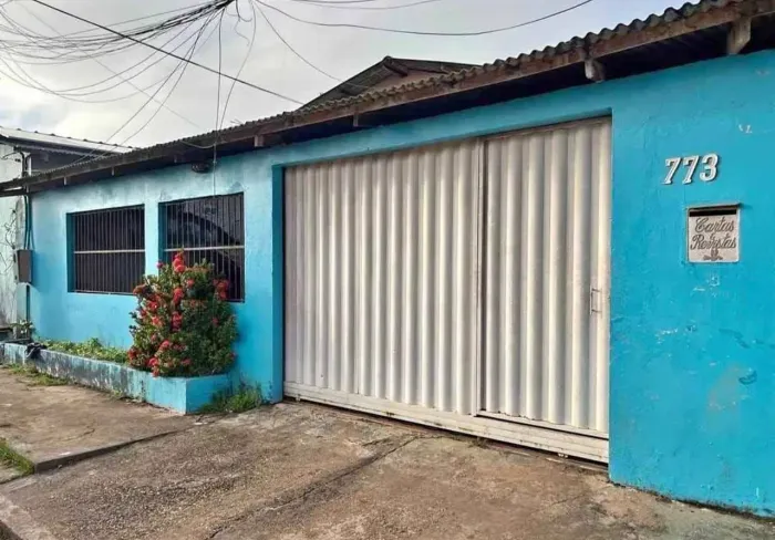 Casa à Venda