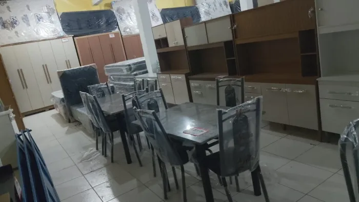 SALA JANTAR 4 CADEIRAS